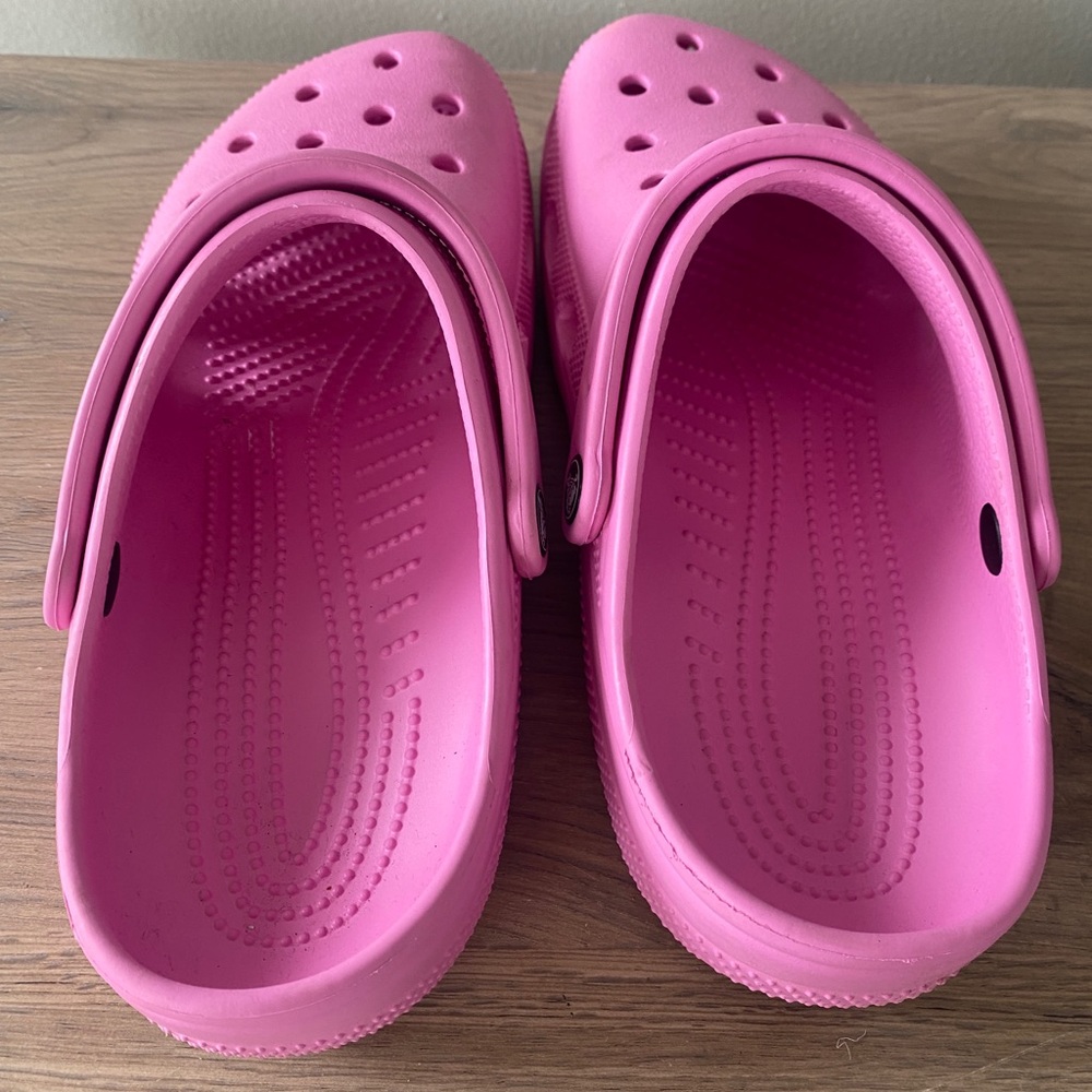 Pink Crocs - Picture 3 of 4